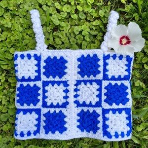 Crochet picnic crop top